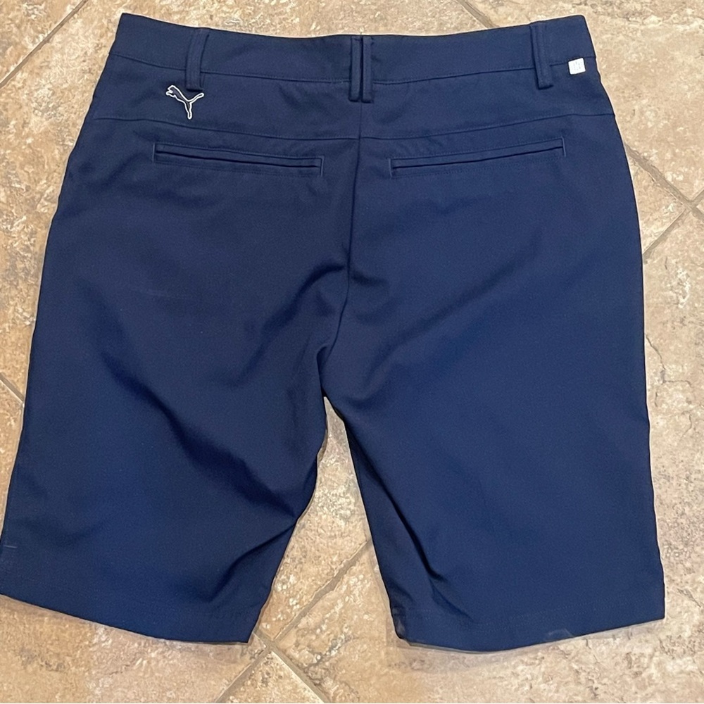 Puma Women's Deep Blue Bermuda golf shorts - Picture 2 of 9